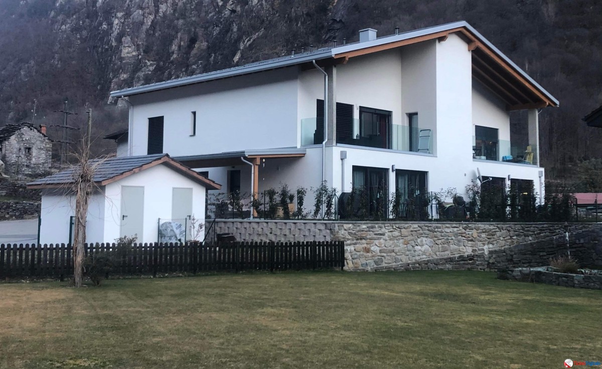 Vendo appartamento nuovo 4,5 locali a Cama, Grigioni 