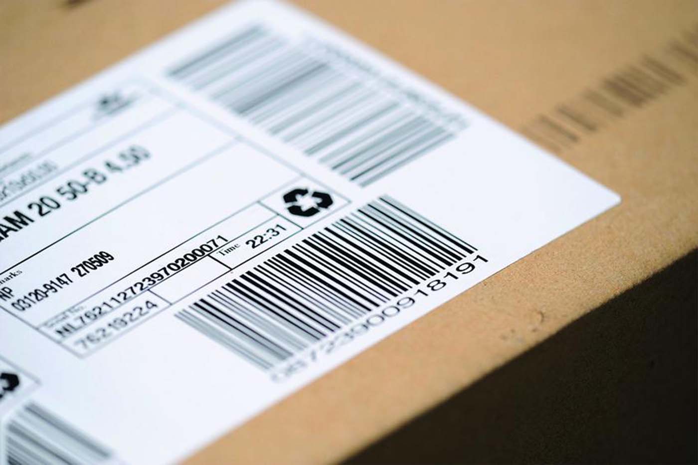 Etichette Adesive per Logistica e Settori Industriali