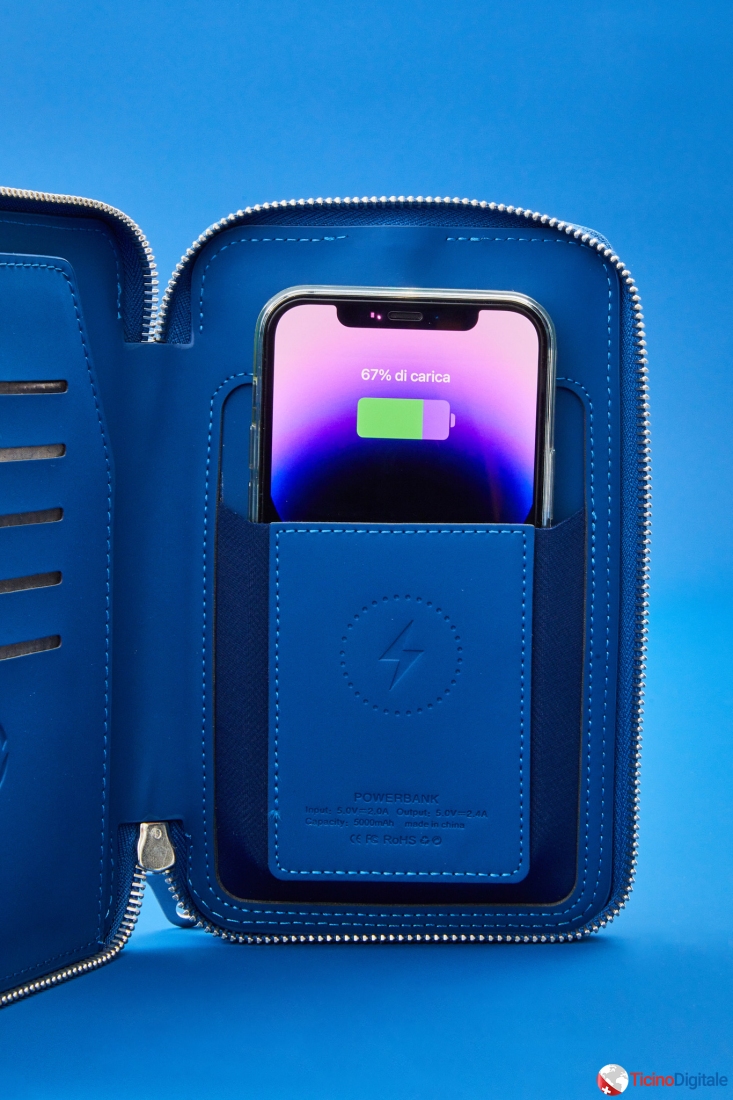 Borsa a tracolla con Powerbank integrata Blu