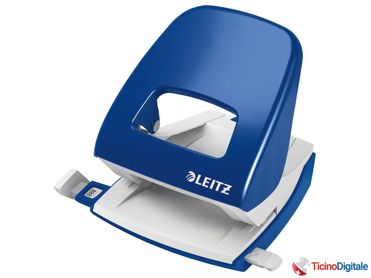 Bucatrice da 5.5mm della LEITZ  di colore blu per 30 fogli