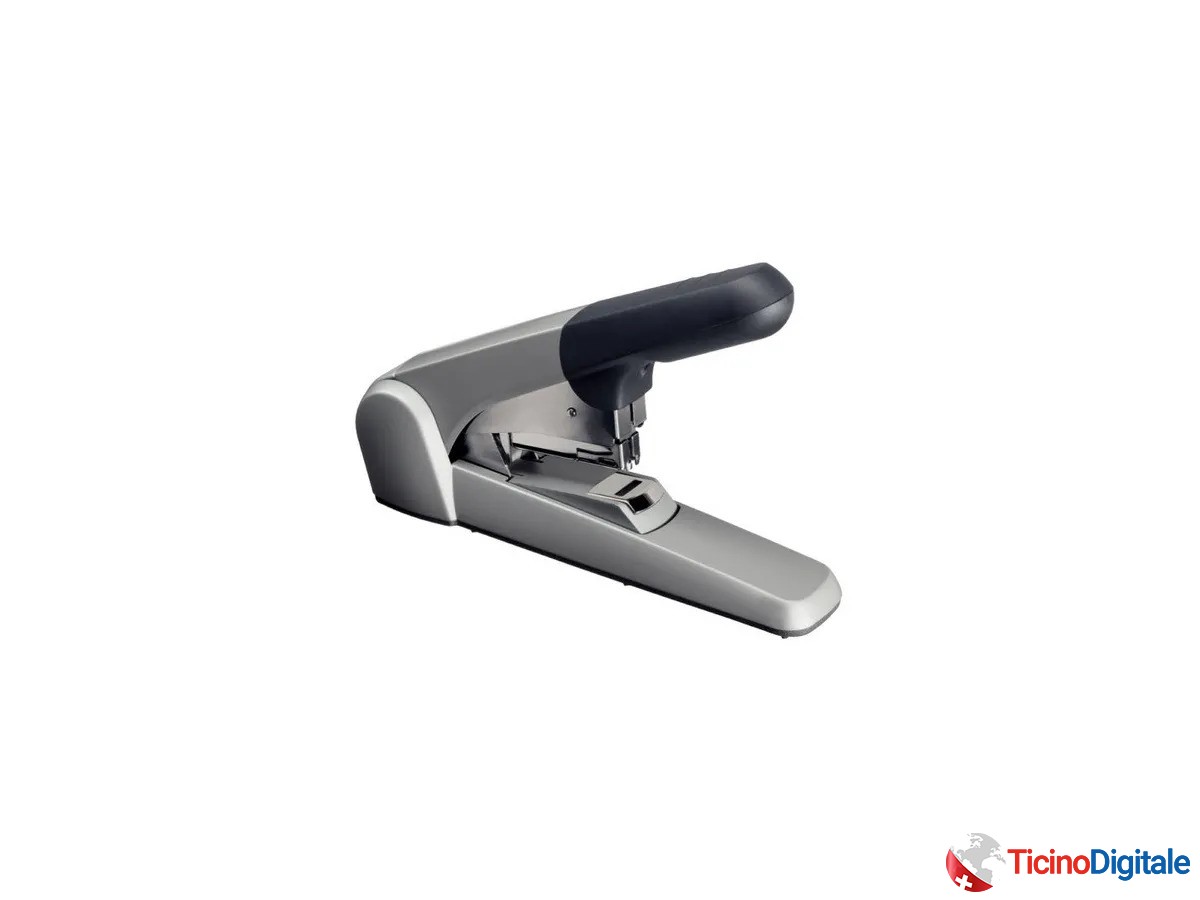Cucitrice Flat della LEITZ  in argento da 2/60 fogli
