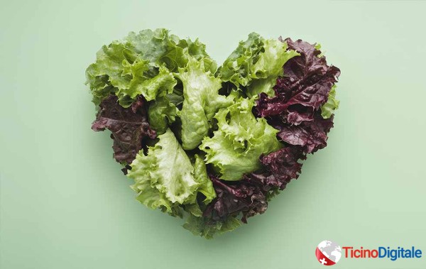 10 Alimenti da Mangiare Quando Hai Fame (Quasi) Senza Calorie