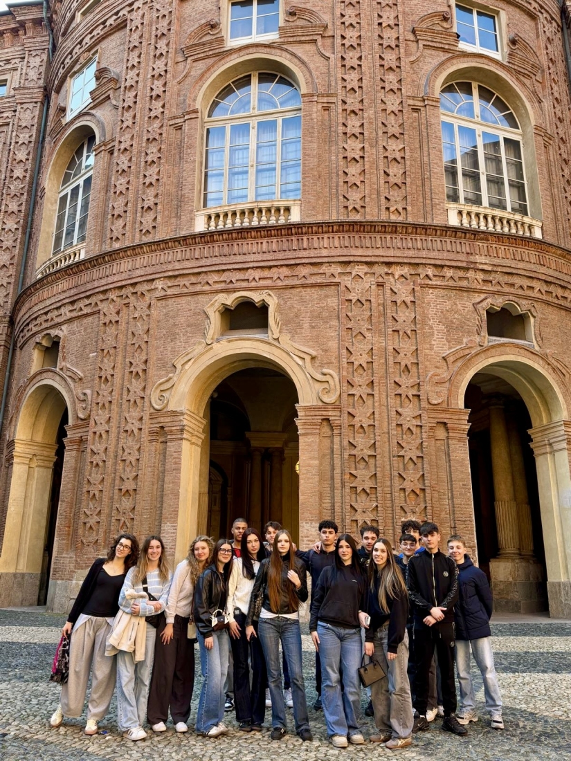 La classe seconda in visita di istruzione a Torino