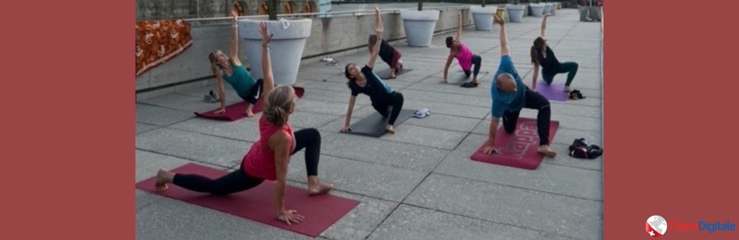 Yoga al lido di Lugano durante l'evento di Lugano Pallanuoto